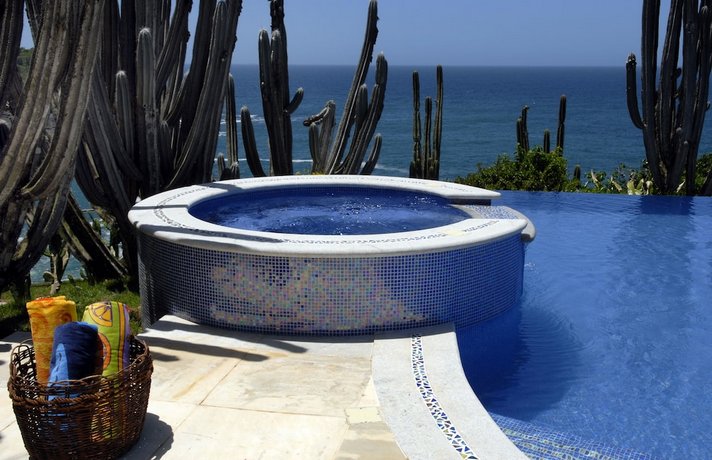 Cliffside Luxury Inn
