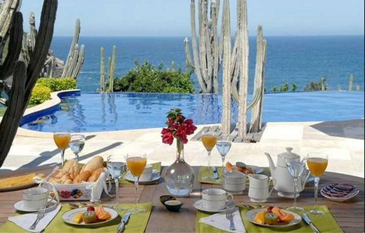 Cliffside Luxury Inn