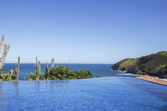 Cliffside Luxury Inn