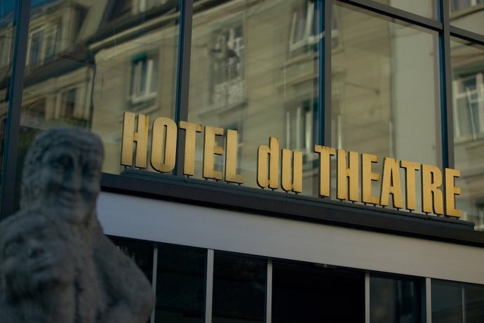 Hotel du Theatre By Fassbind