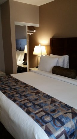Ramada by Wyndham Vancouver Downtown