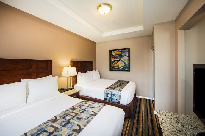 Ramada by Wyndham Vancouver Downtown