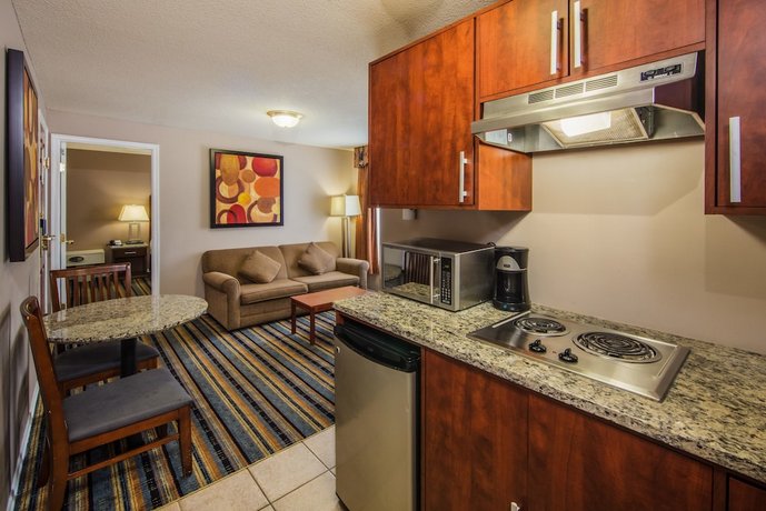 Ramada by Wyndham Vancouver Downtown