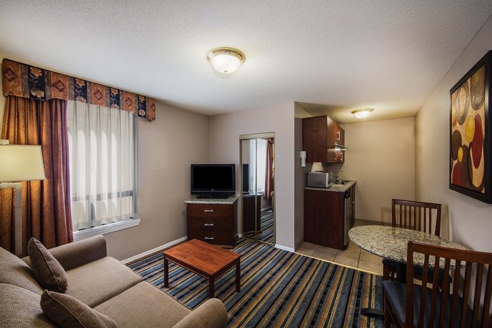 Ramada by Wyndham Vancouver Downtown