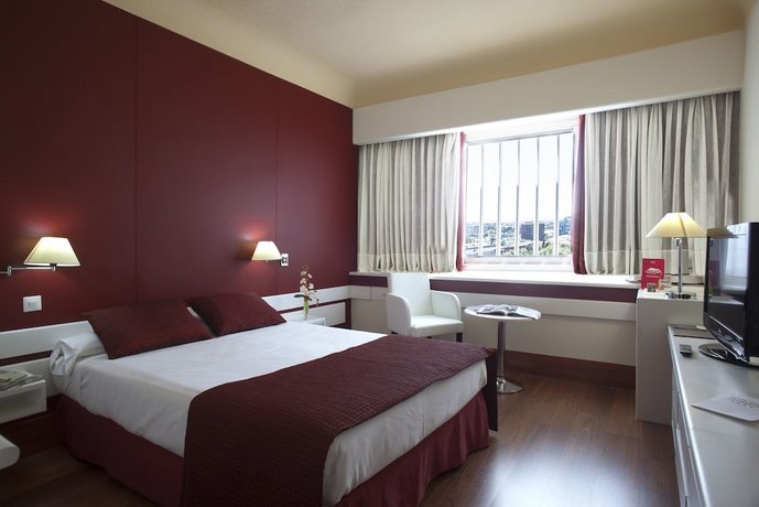 Weare Chamartin Hotel