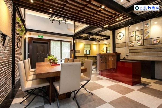 7M2 Hostel