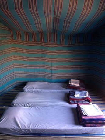 Walk in Desert & Overnight Camp