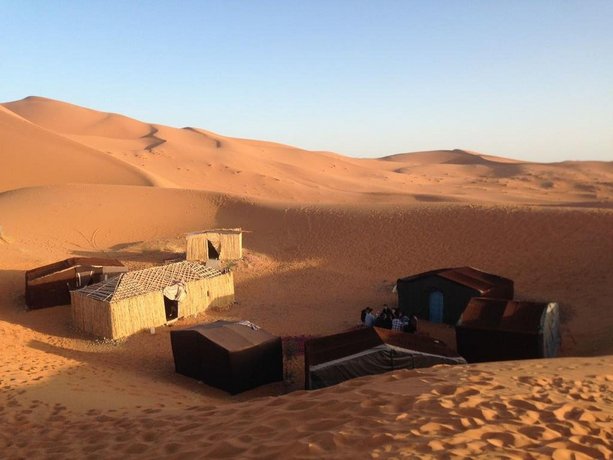 Walk in Desert & Overnight Camp