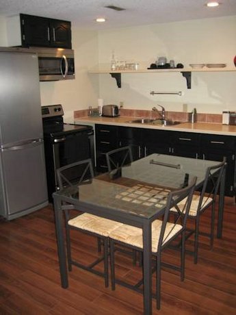 Four Cedars Accommodation