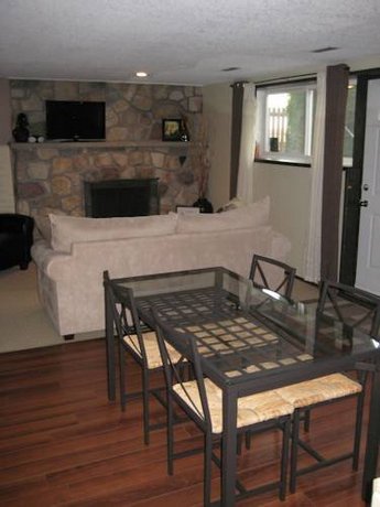 Four Cedars Accommodation