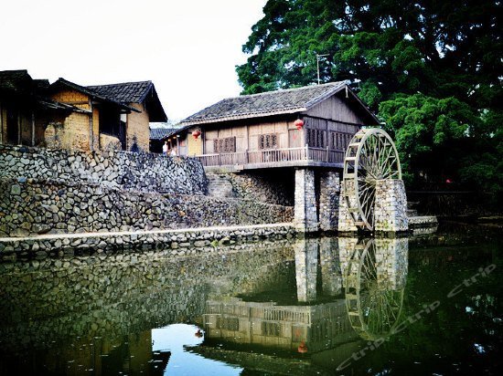 Laoqiang Farmhouse