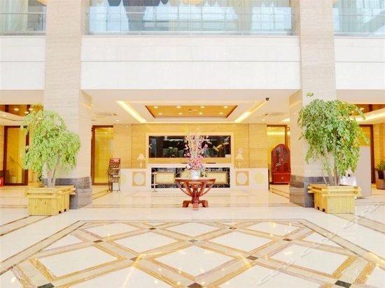 GreenTree Inn Jiangsu Zhenjiang Danyang Development Zone Municipal Government Business Hotel