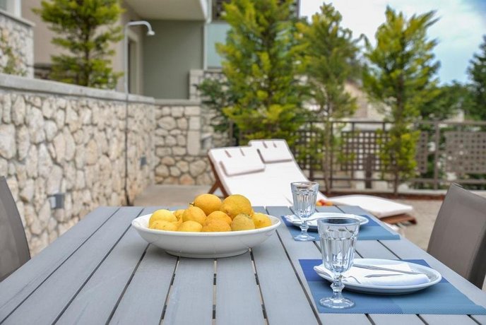 Drimonari Villas
