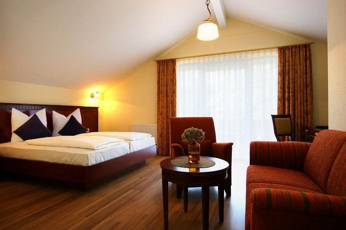 Waldcafe Hotel Restaurant