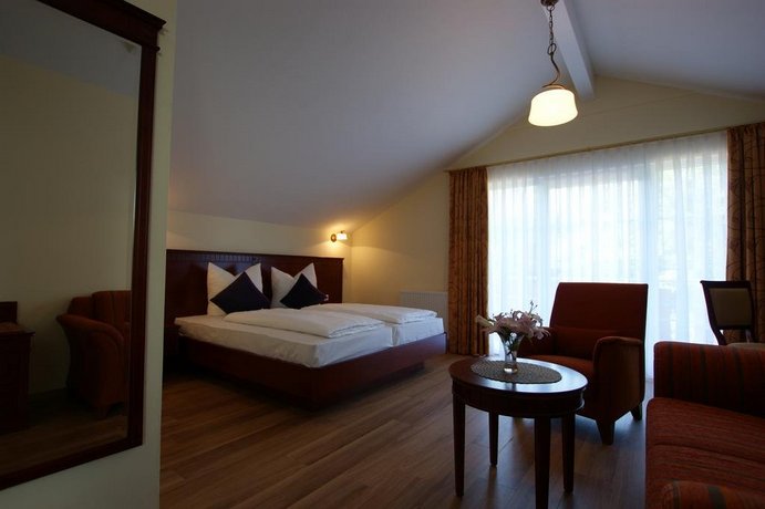 Waldcafe Hotel Restaurant
