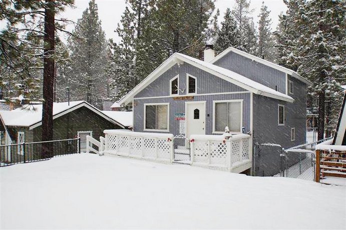 Bear Mountain Retreat by Big Bear Cool Cabins