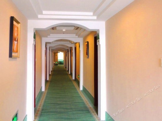 GreenTree Inn Shanghai Jiading Huancheng Road Express