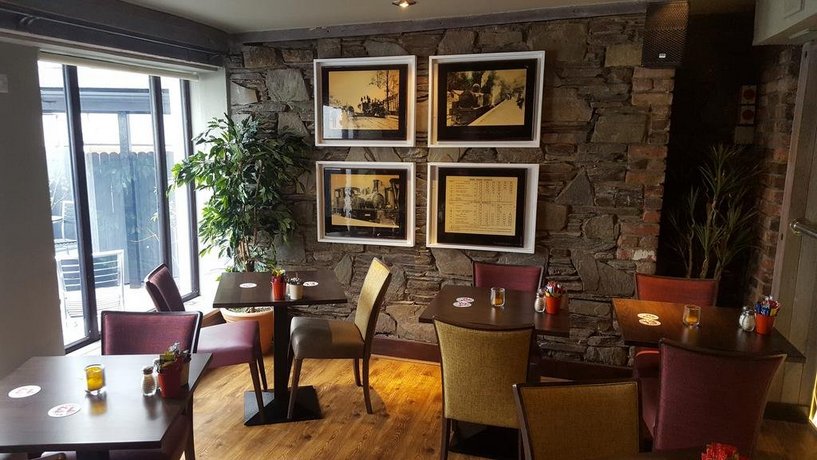 Muskerry Arms Bar and B&B