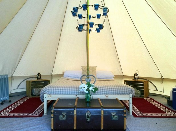 Oxford Riverside Glamping