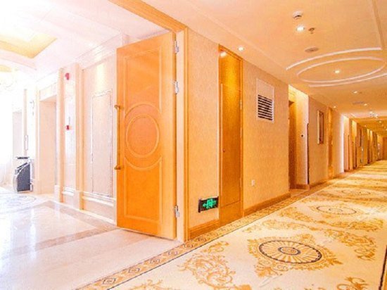 Vienna Hotel Yueyang Huarong Avenue