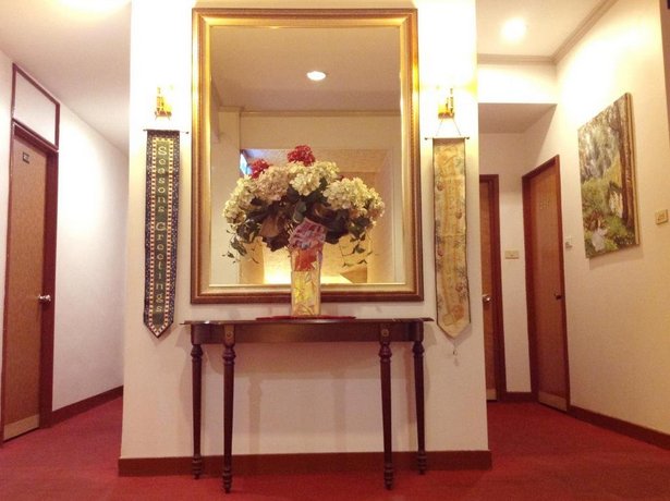Long Cherng Hotel