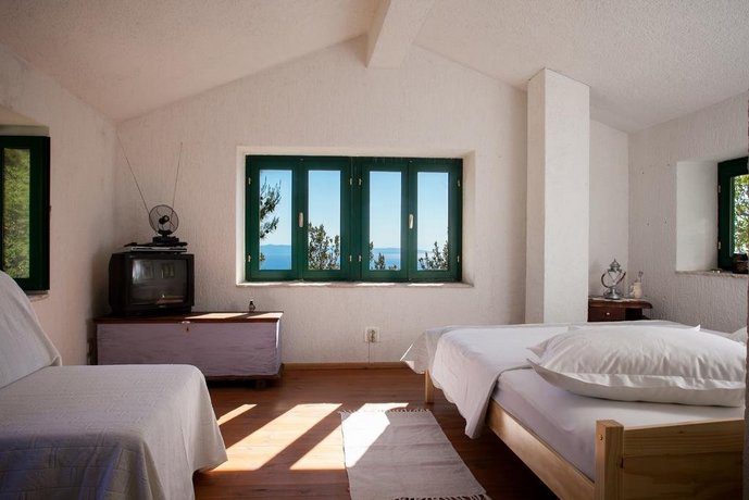 Holiday Home Dalmatinska Kuca