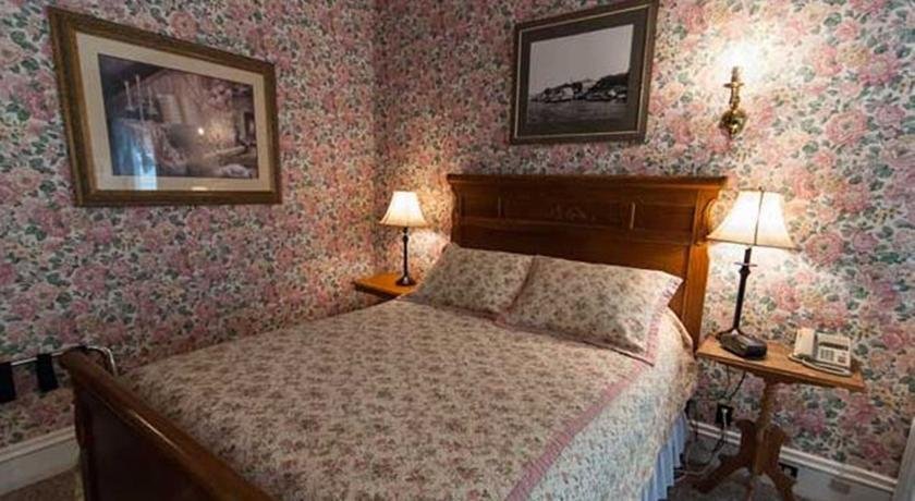 Carriage House Inn Fredericton