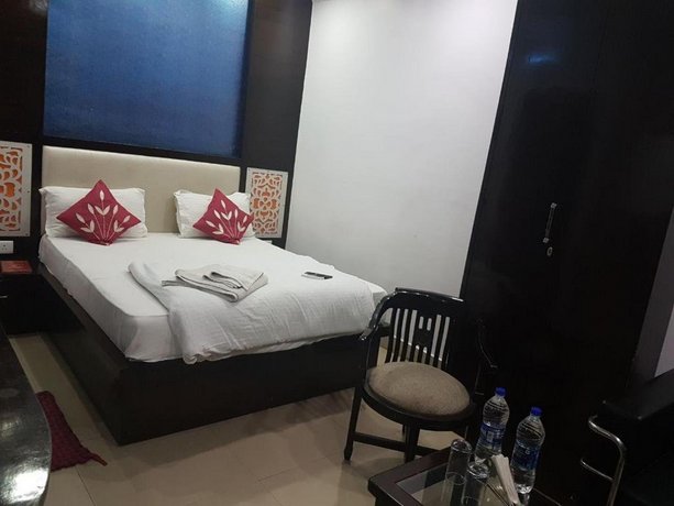 OYO 2558 Hotel R K Residency