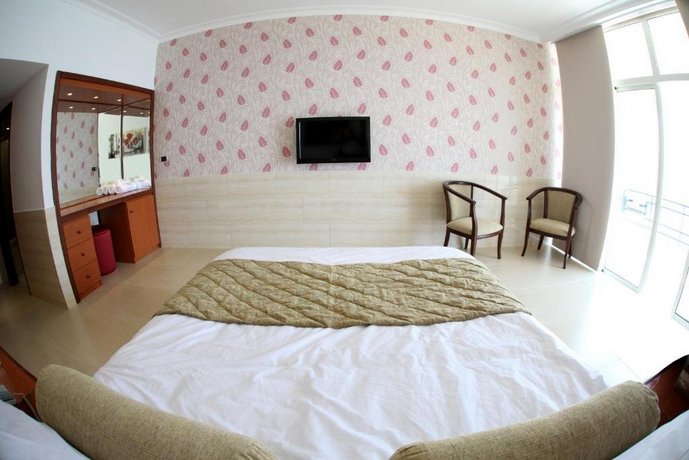 Sawary Beach Hotel