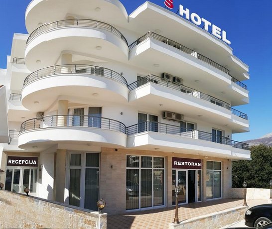 Hotel S Mujanovic