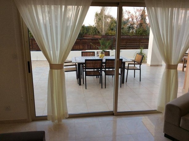 Dream House Latchi Villa
