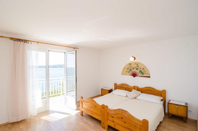 Apartments Sestanovic