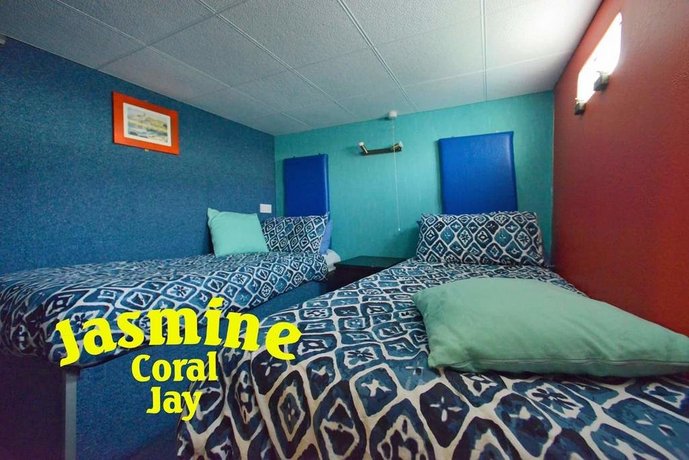 Jasmine Coral Jay Boutique Botel