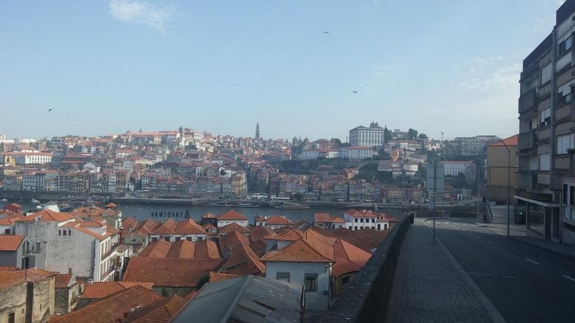 Douro & Sea - River Side