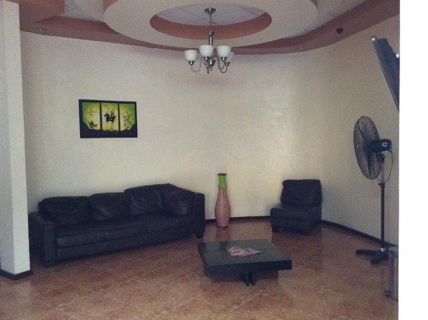 Hotel La Media Luna Inn
