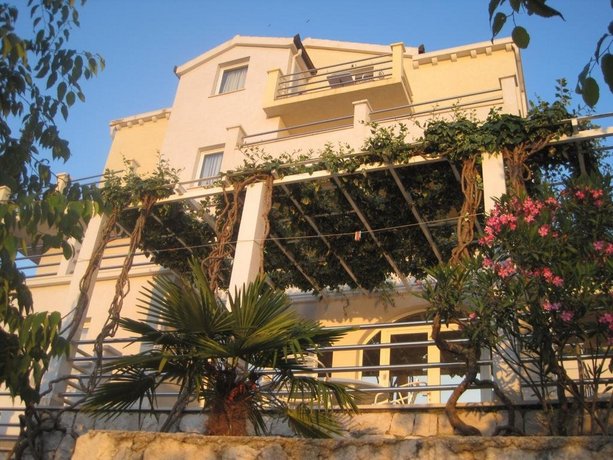 Villa Obad Guest House