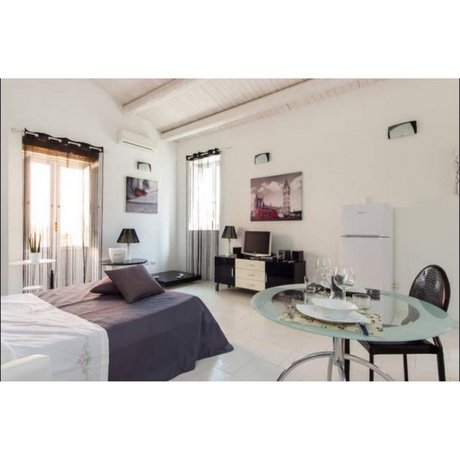 Monolocale Via Arizzi
