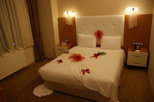 Amazon Aretias Hotel