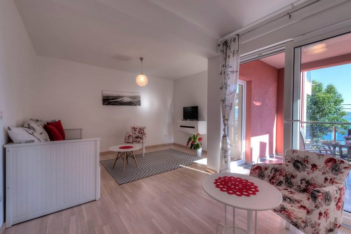 Apartments Delfin Tivat