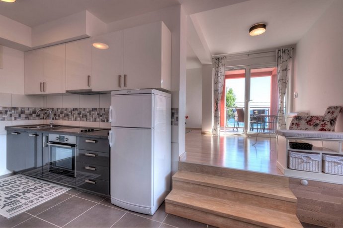 Apartments Delfin Tivat