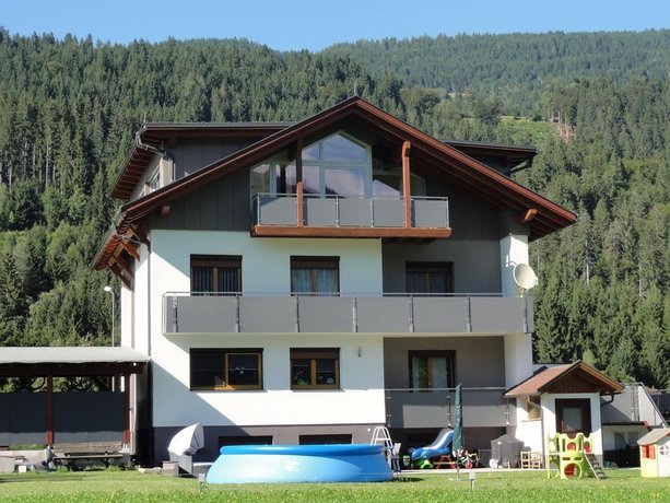 Nico's Place Hermagor-Pressegger See Kreuth Austria thumbnail