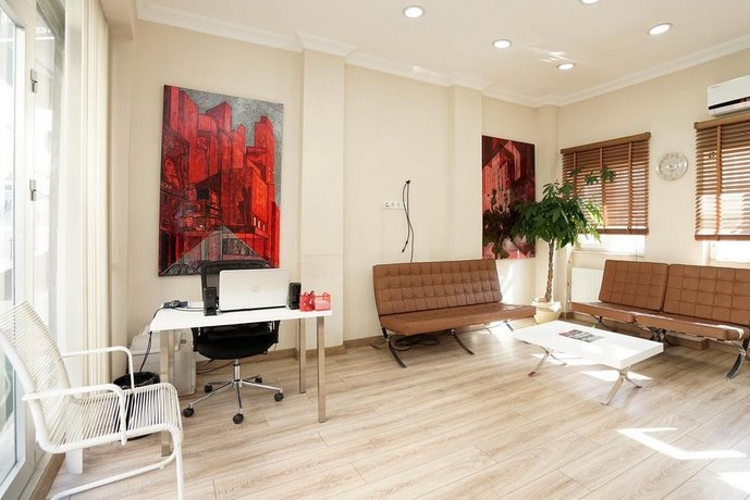Neo Pera Suites