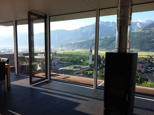 Glas House - Design Holiday Home