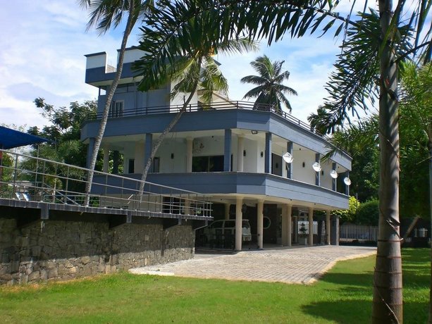 Kamaro Holiday Resorts Villa