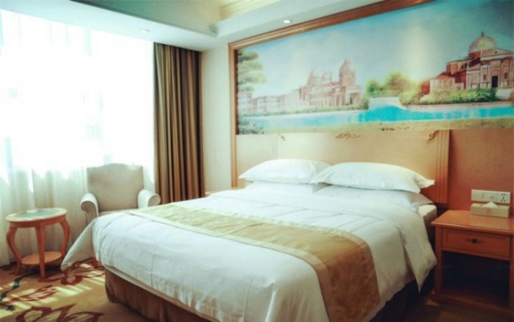 Vienna Hotel Qingdao Huangdao