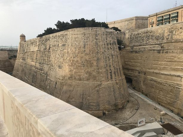 Valletta City Townhouse 