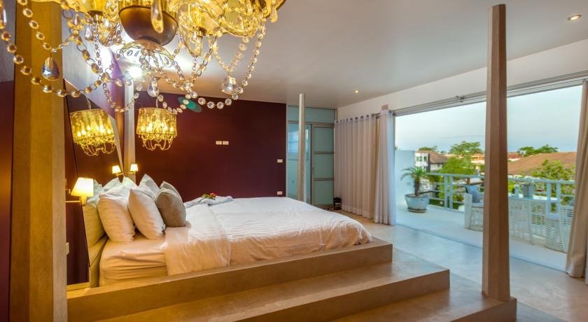 White House @ Marina Phuket