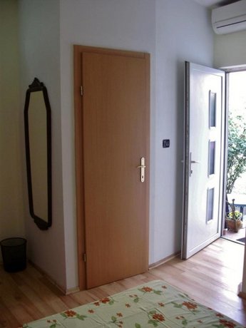 Room Ket