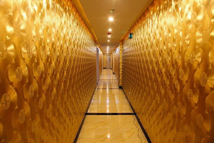 Junyi Runhua Hotel