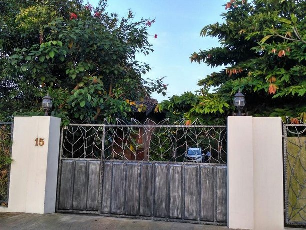 Ndalem Suryo Saptono Guest House